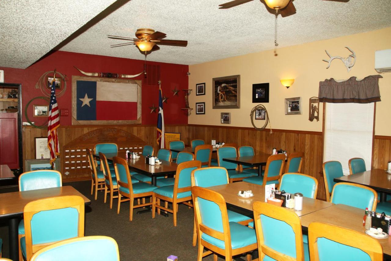 Lone Star Inn Llano Exterior photo