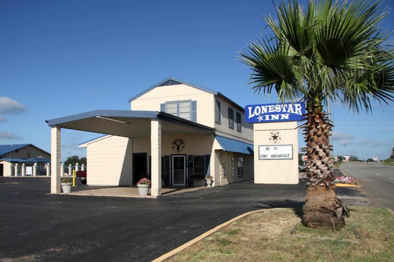 Lone Star Inn Llano Exterior photo